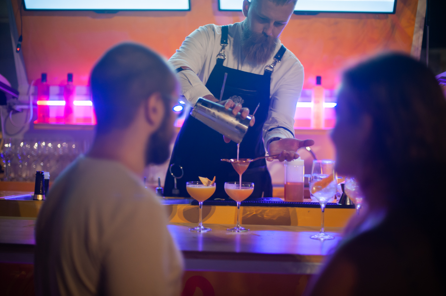 Lazaris cocktail van bar corfu 1162