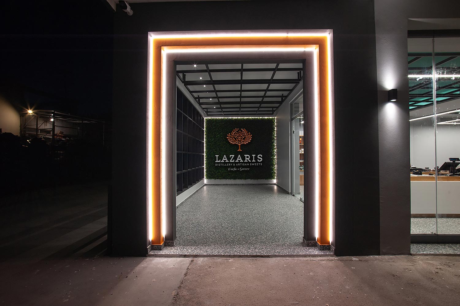 Lazaris tzavrou brand store 5167